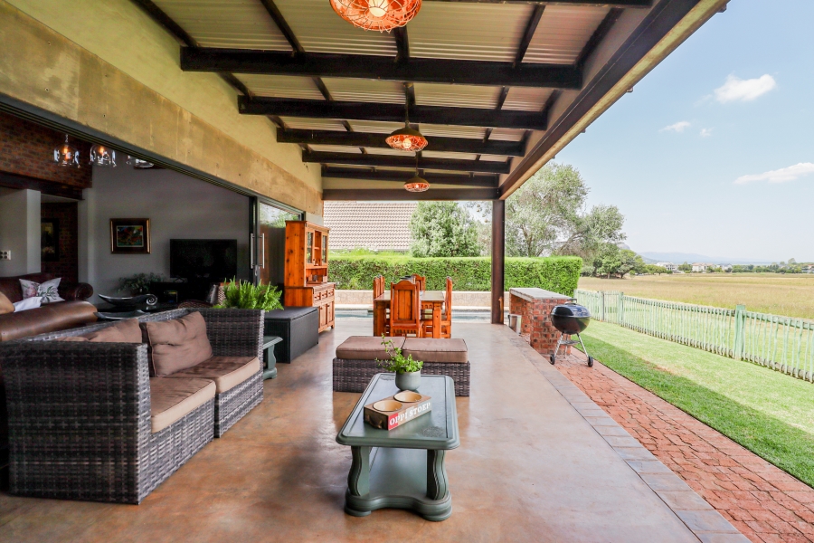 4 Bedroom Property for Sale in The Coves North West